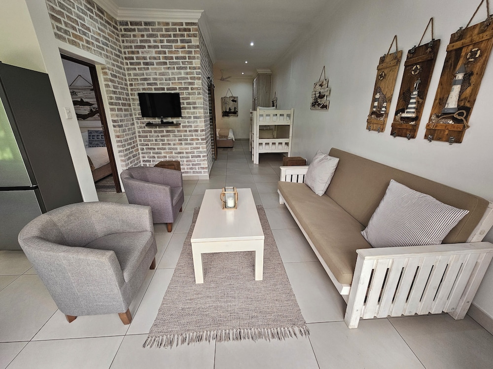 Lalapanzi Guest House 31/50