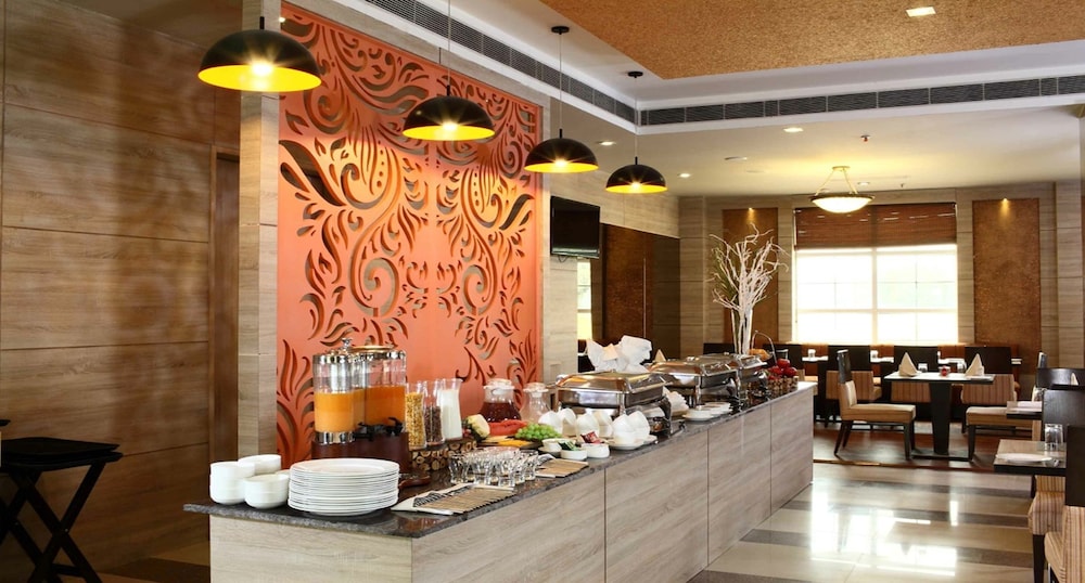 Nidhivan Sarovar Portico Vrindavan 39/58