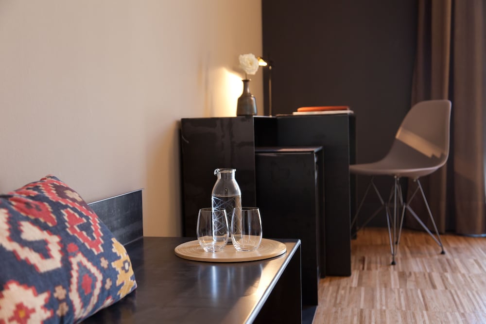 Alexandra Barcelona Hotel Curio Collection By Hilton 64/90