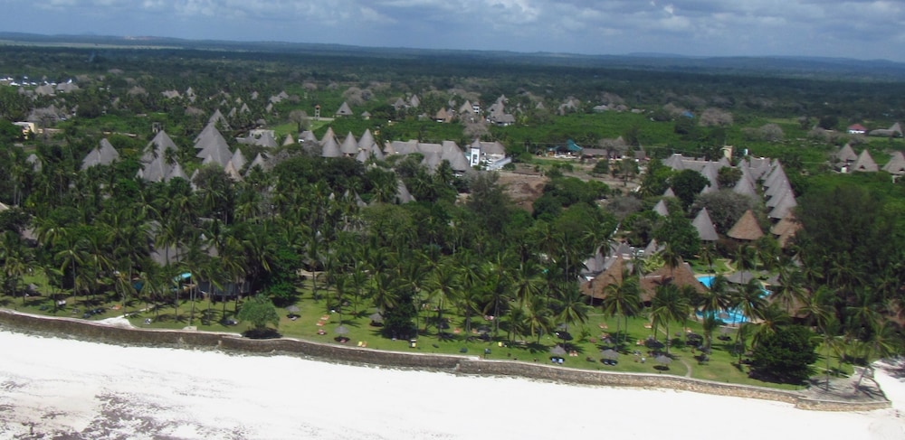 Neptune Paradise Beach Resort & Spa 33/47