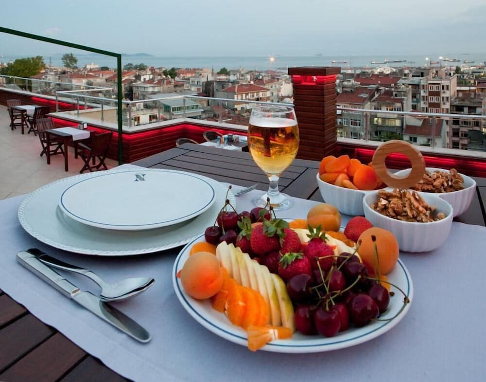 Nanda Hotel 48/63
