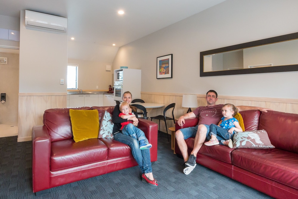 Tasman Holiday Parks - Christchurch 30/36