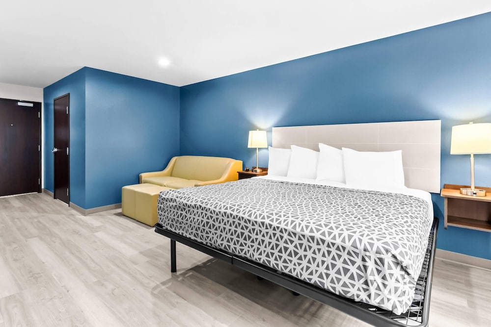WoodSpring Suites South Houston Hobby 16/48