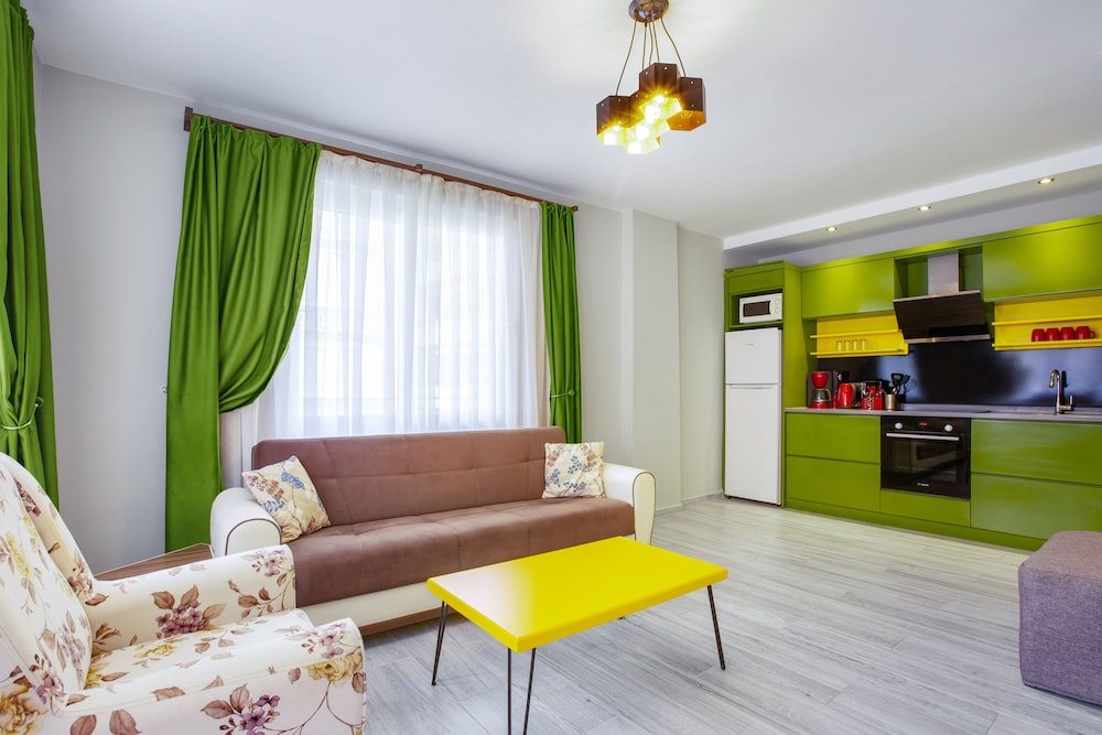 Twin Apart Hotel 38/59