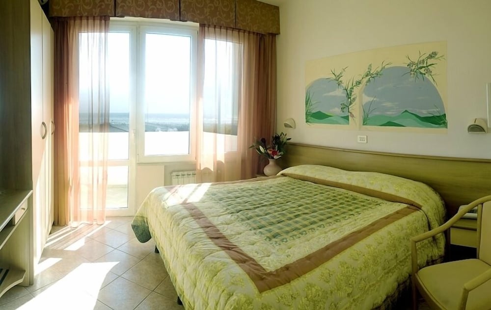 Hotel Ambasciatori 25/62