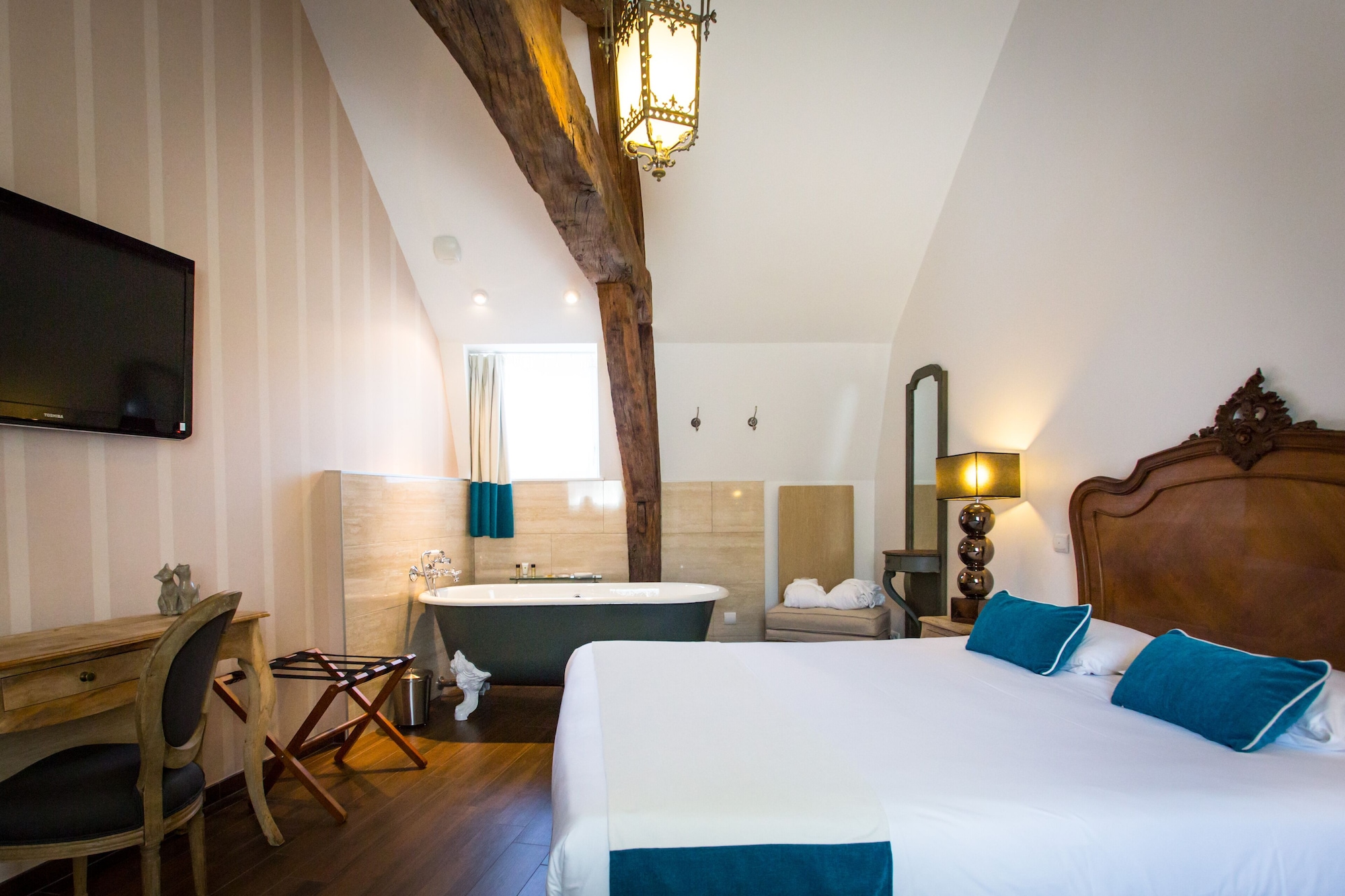 Palais, Apartment, Queen Bed, Sofa, Annex