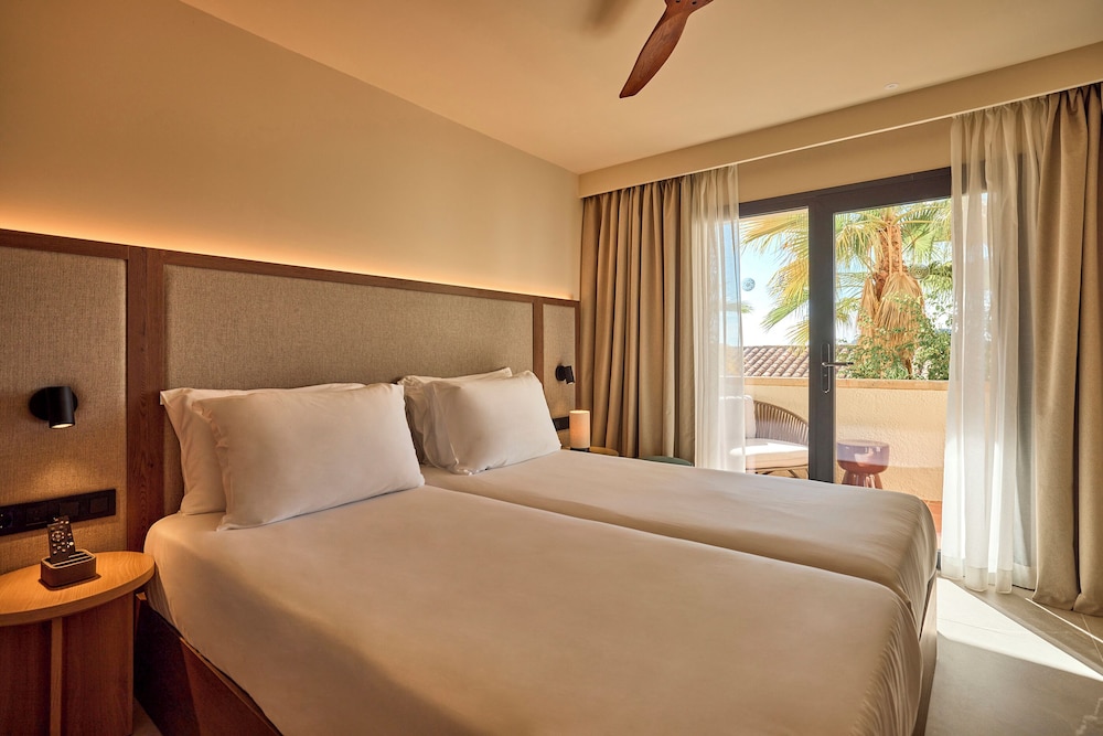 Purobeach Resort Santa Ponsa 10/47