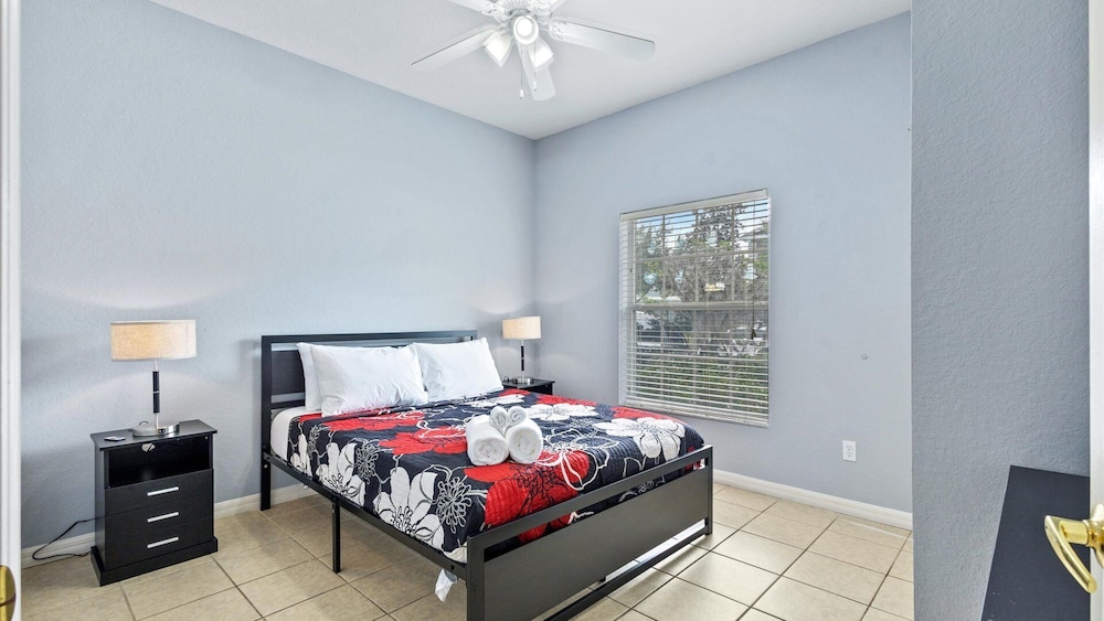 Coral Cay Resort 24/50