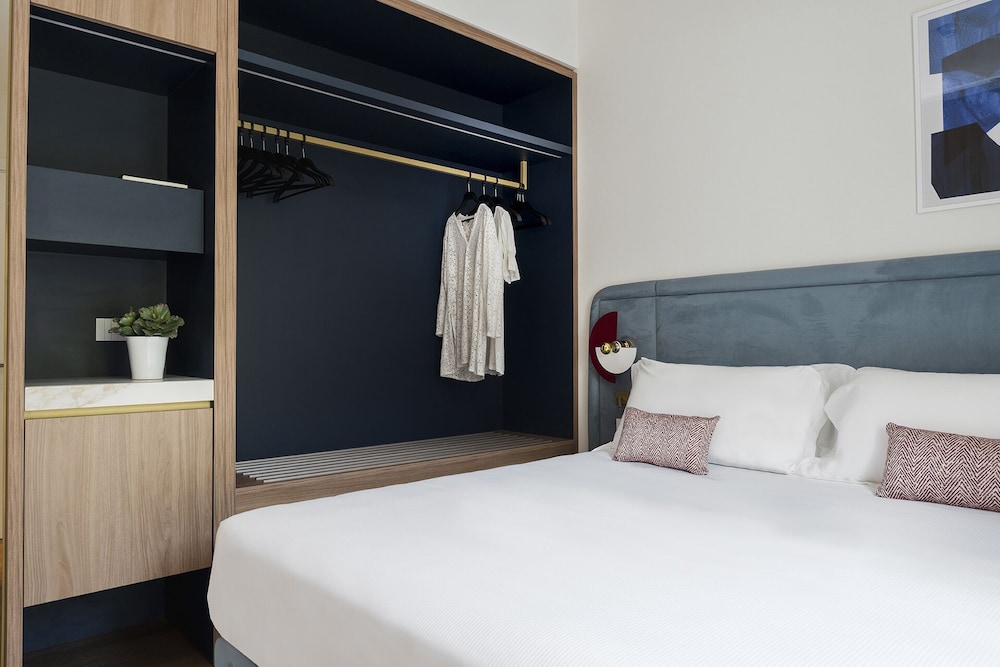 COMFORT, SINGLE, DOUBLE BED