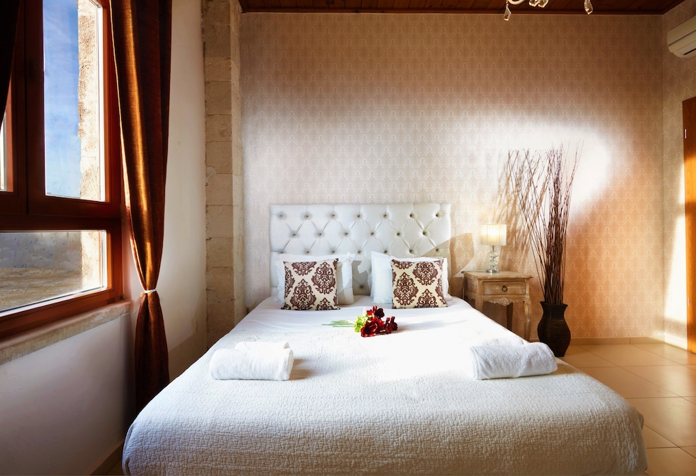 Archontiko Rector Suites 8/37