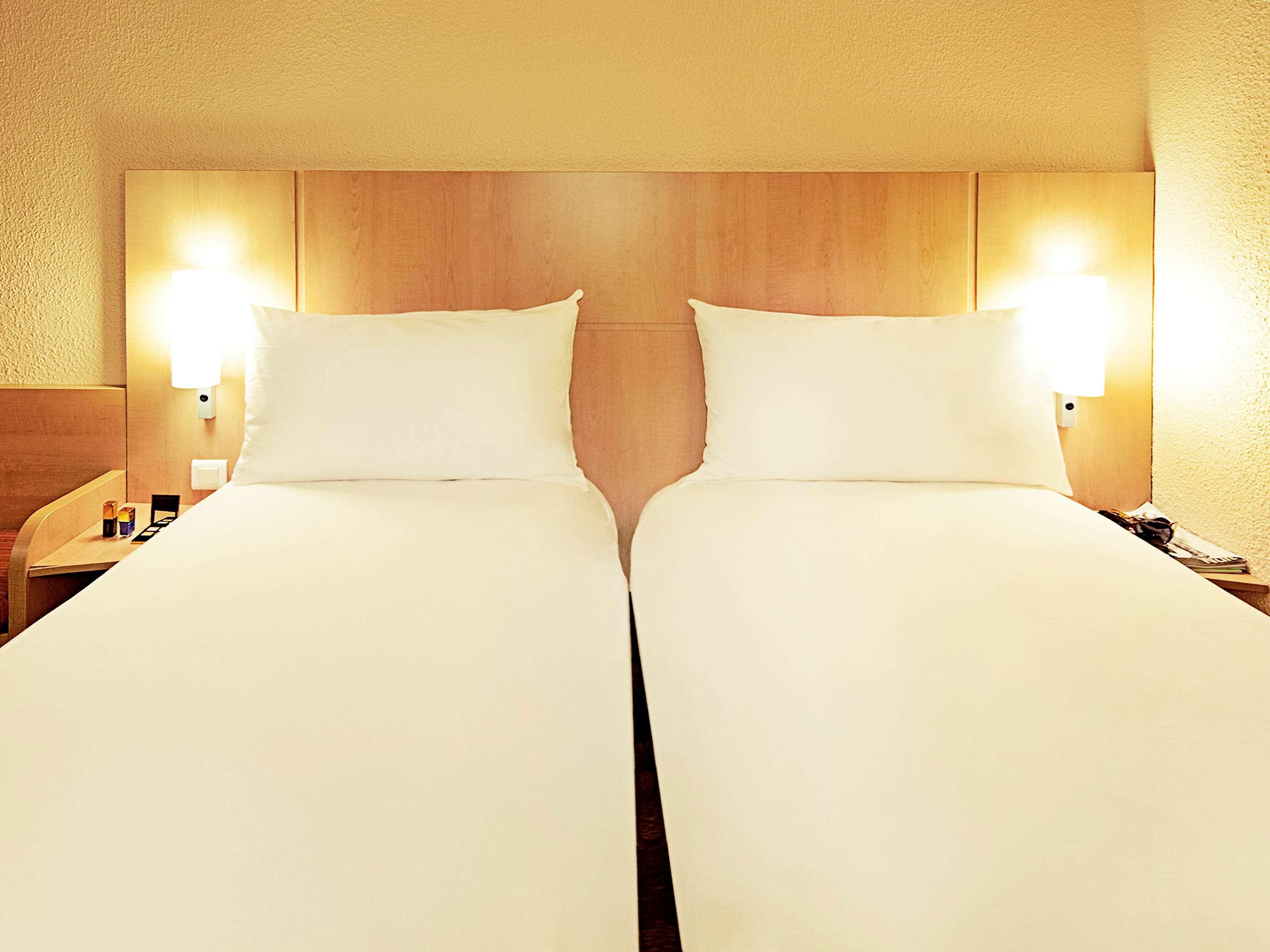 STANDARD, TWIN BEDS