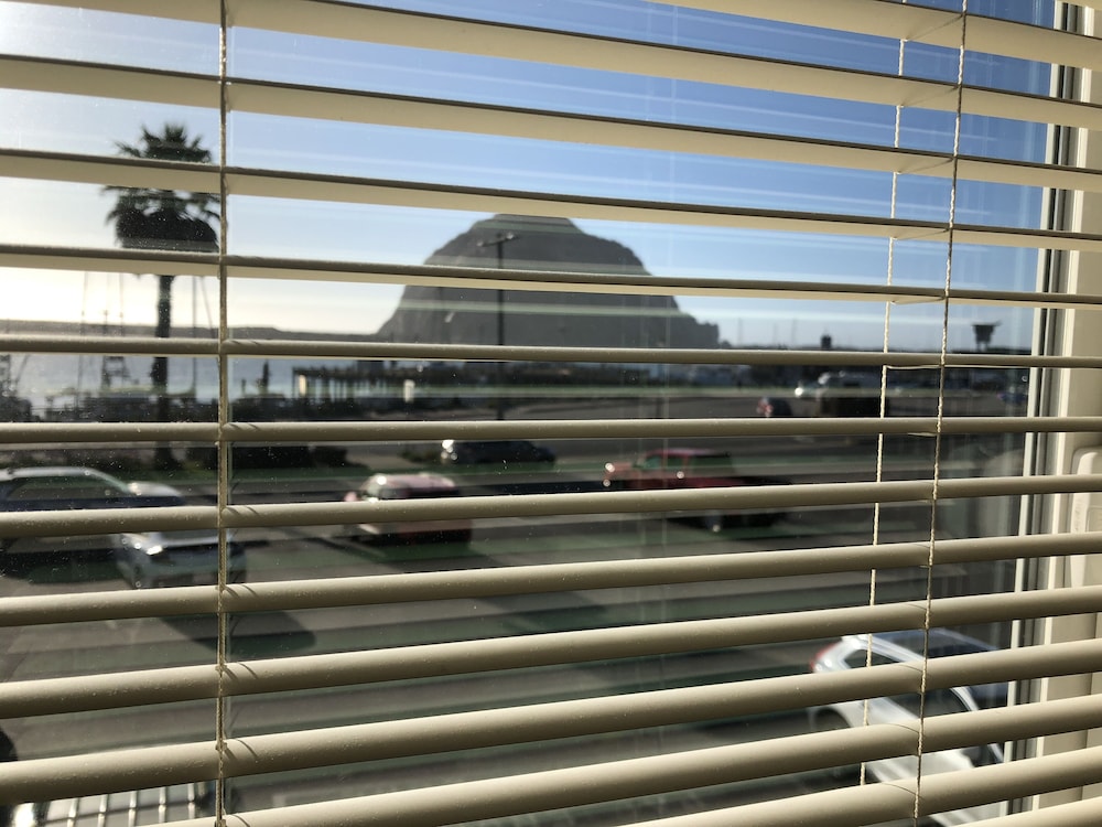 Bayfront Inn At The Waterfront 24/46