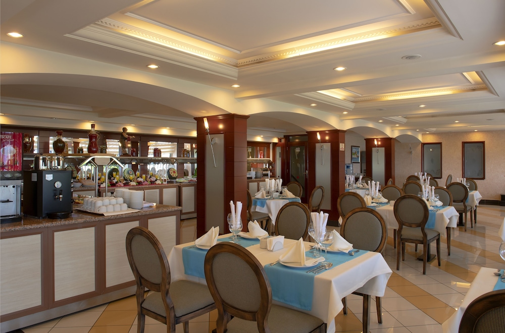 Numa Port Hotel 55/73