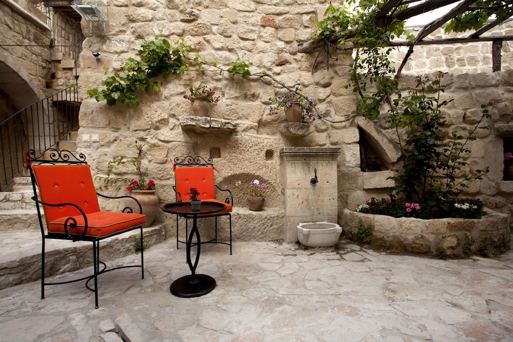 Hezen Cave Hotel 26/50