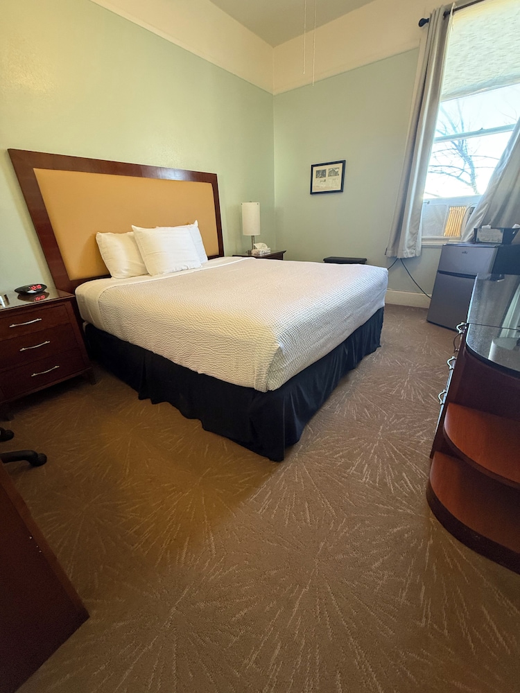 Gadsden Hotel 15/51