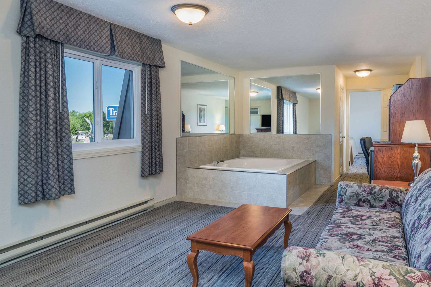 Travelodge by Wyndham Gananoque 4/10