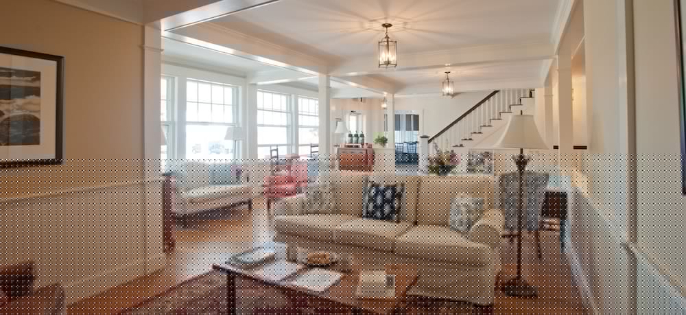 East Wind Inn 48/75