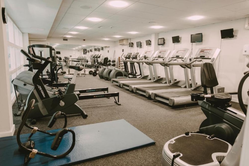 OYO Flagship Nant Ddu Lodge Hotel & Spa 37/70