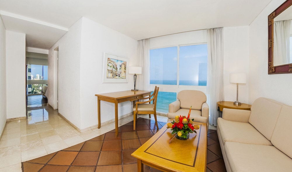 Hotel Almirante Cartagena Colombia 50/75