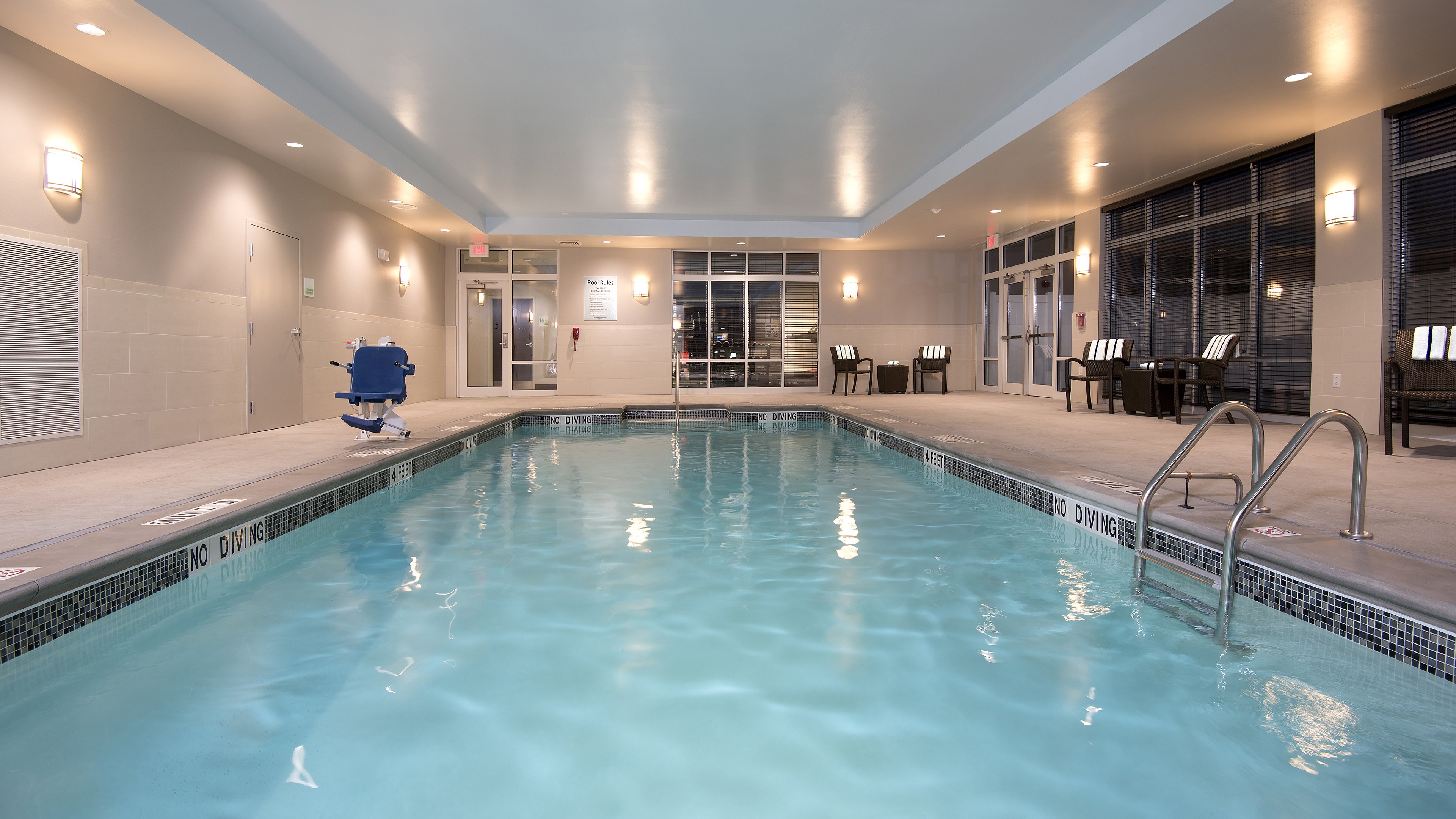 Holiday Inn Indianapolis Airport 34/66