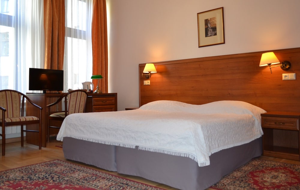APARTHOTEL BASZTOWA 6/60
