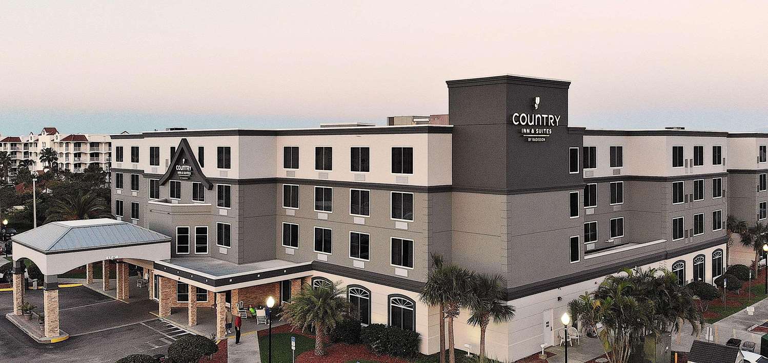 Country Inn & Suites by Radisson, Port Canaveral, FL 2/34