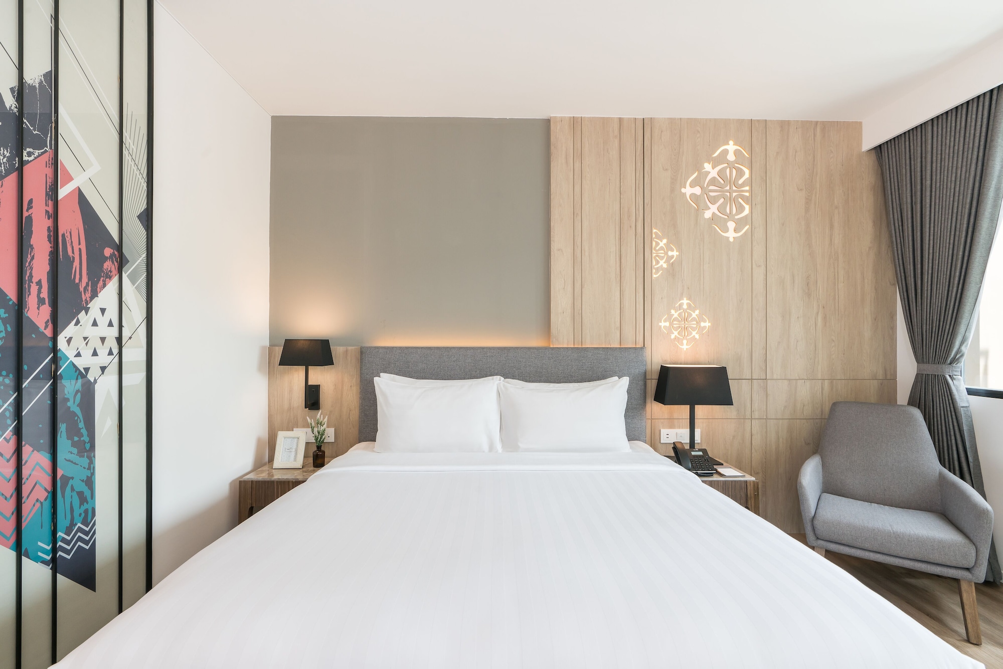 DELUXE, DOUBLE BED, POOL VIEW