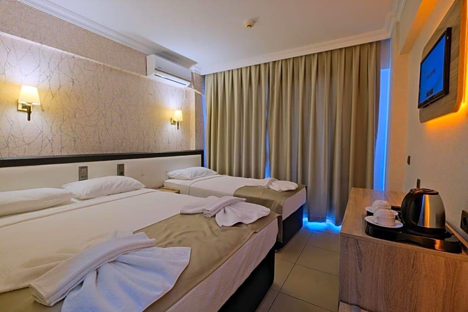 Moni Hotel 14/45