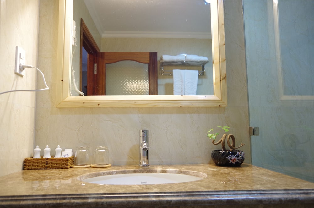 Ngoc Chau Hotel 60/60