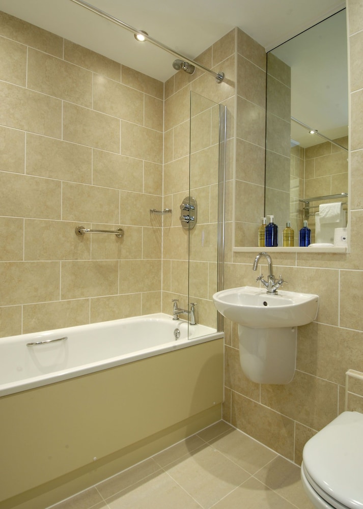 Grovefield House Hotel 8/57
