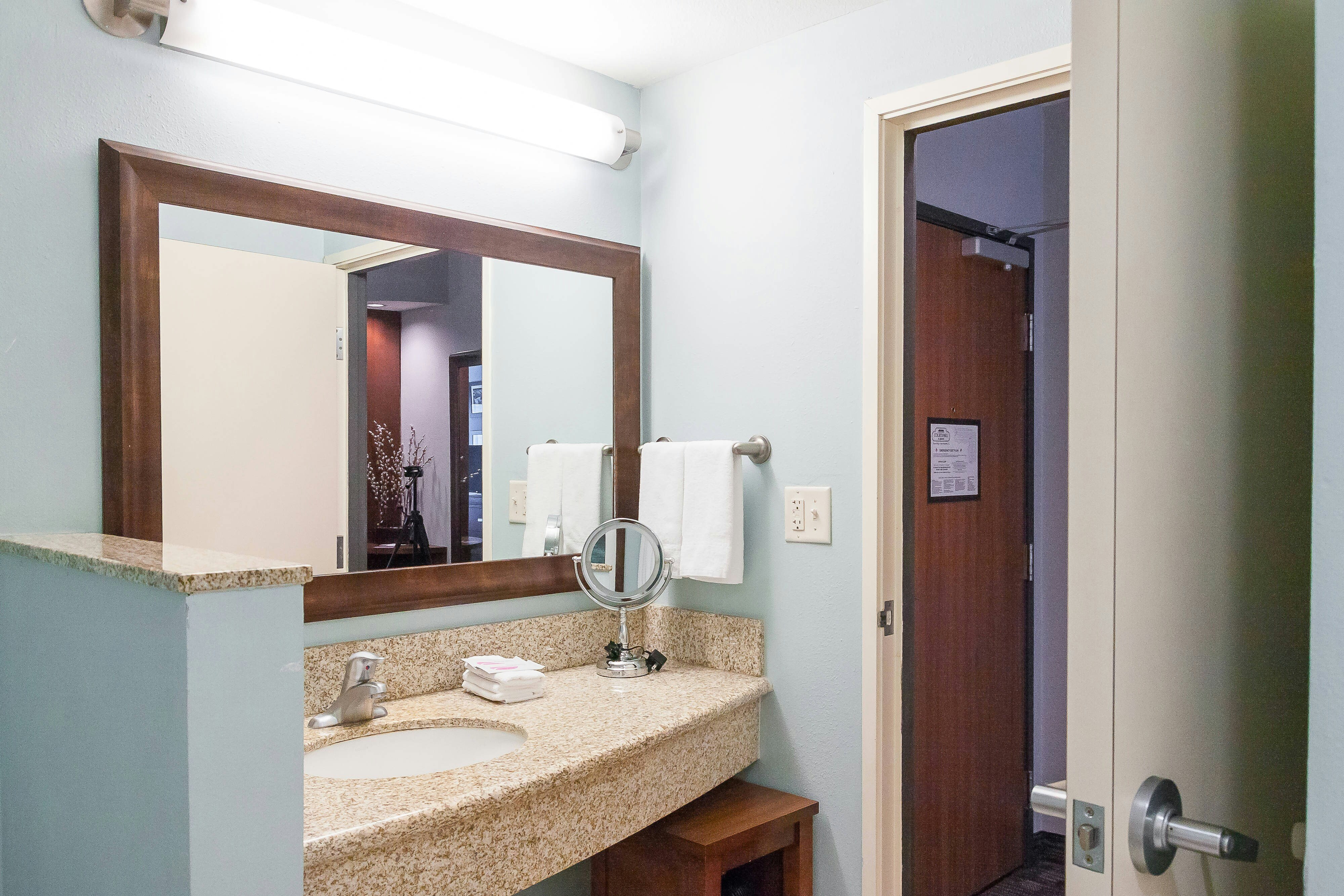 Courtyard New Braunfels River Village 78/78