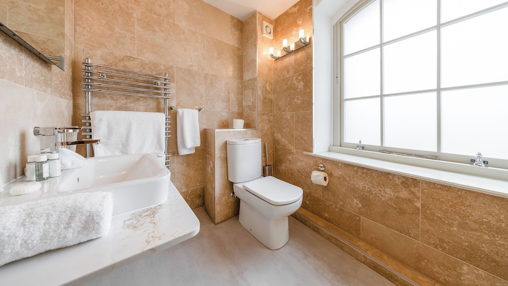 Ennios Boutique Hotel 47/50