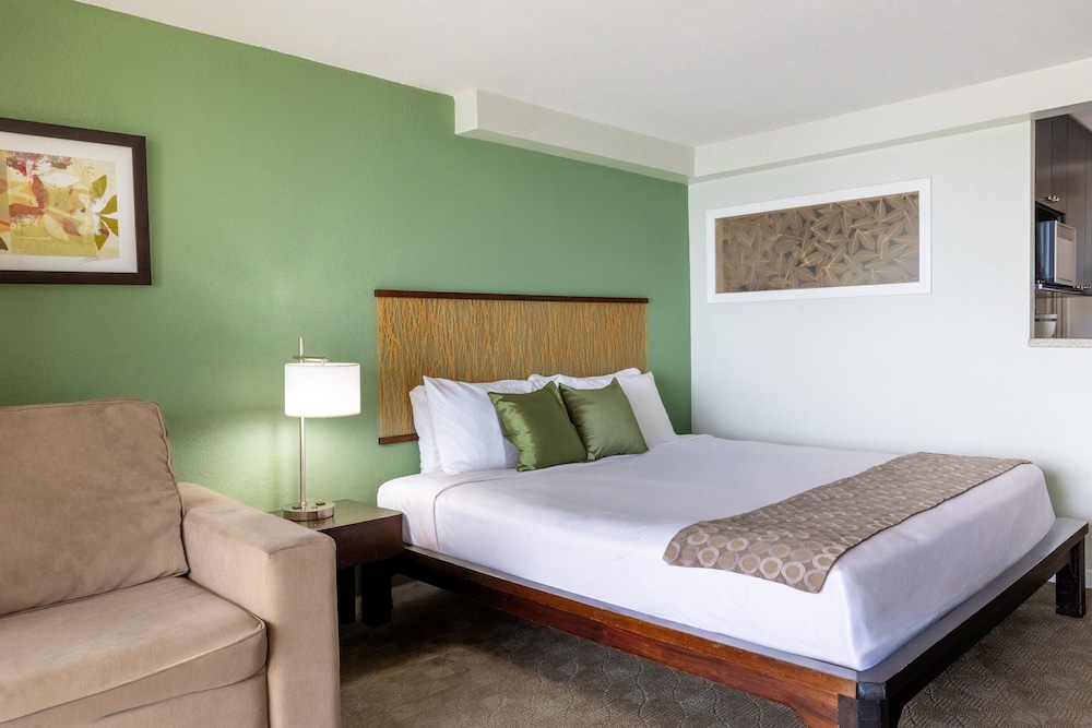 Skyline Island Colony Hotel 14/49