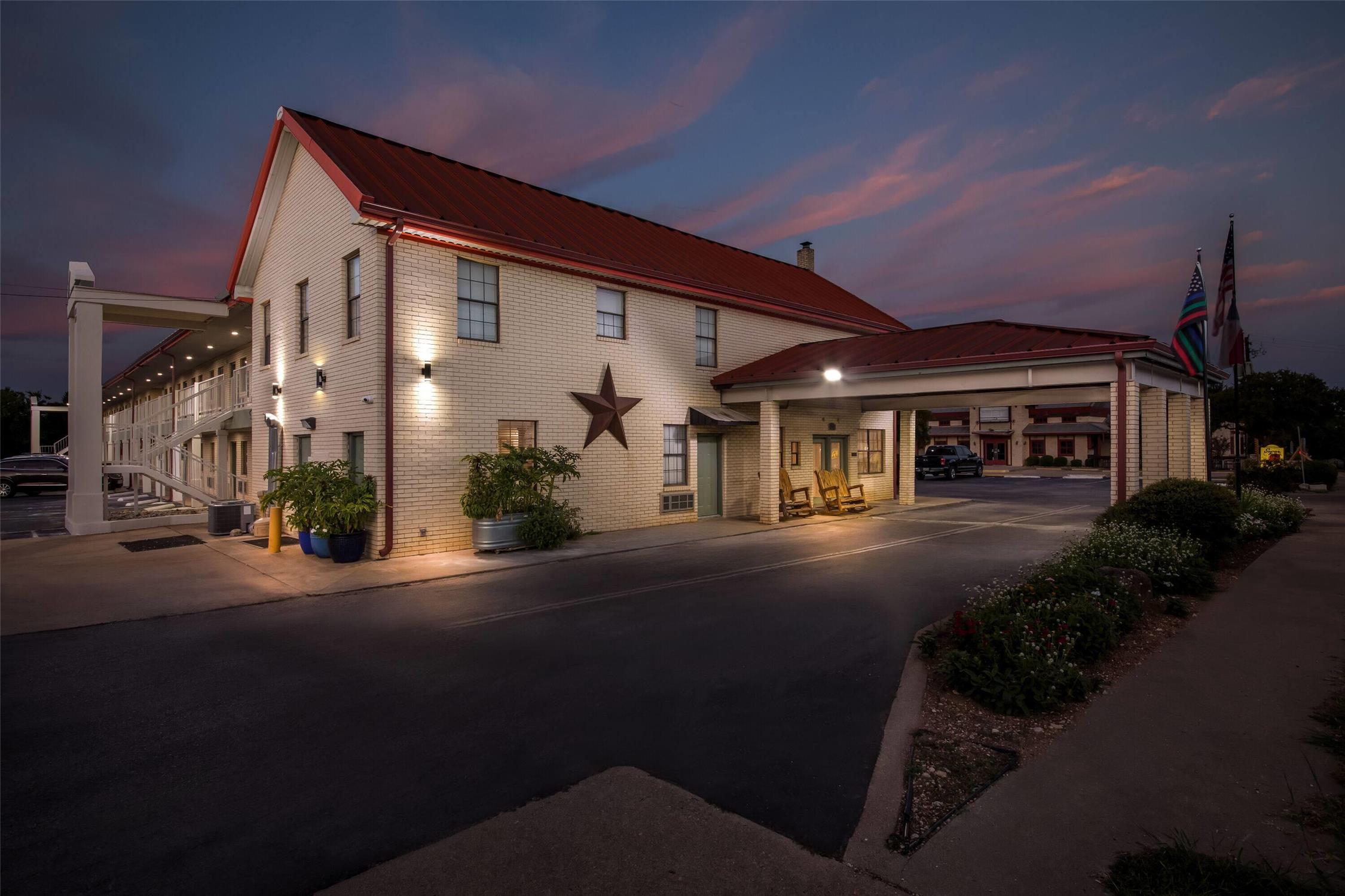 Super 8 by Wyndham Fredericksburg 7/51