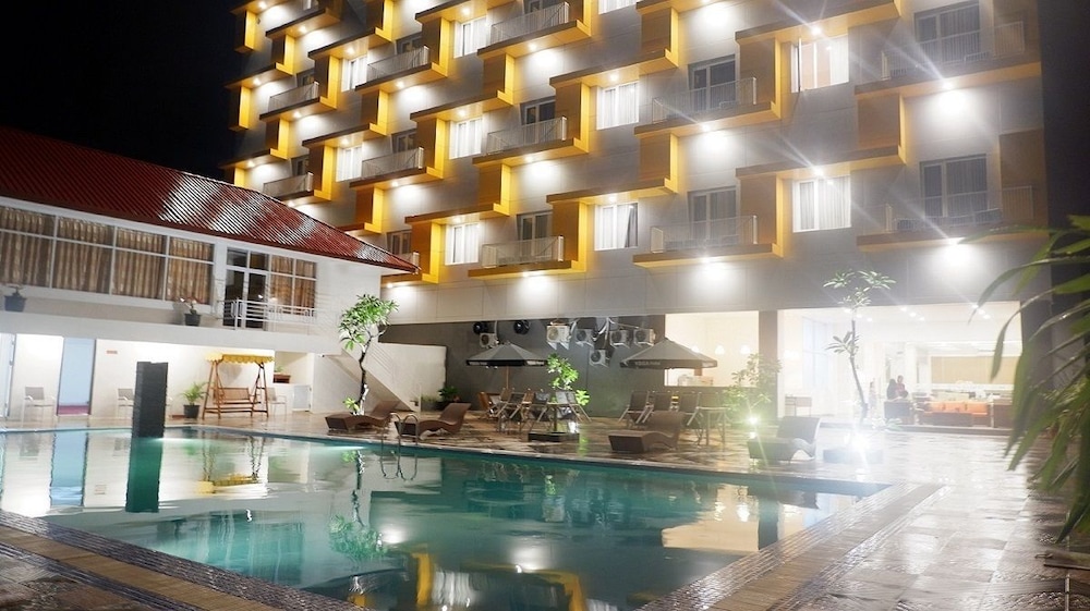 Vega Hotel 2/51