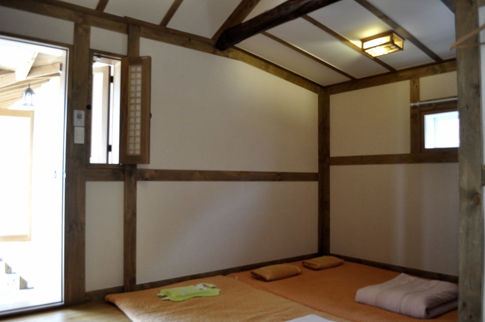 Tosarang Guesthouse 2/24