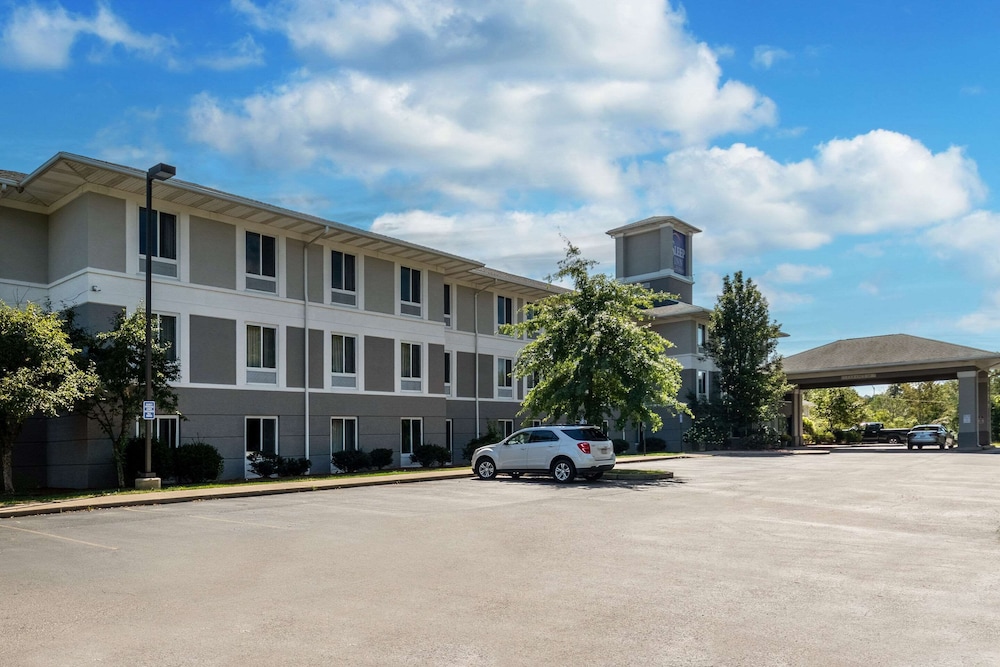 Sleep Inn and Suites Dunmore 3/29