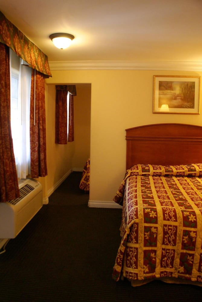 Colony Inn Buena Park 19/64