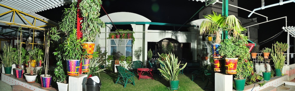 Hotel Jyoti 47/49