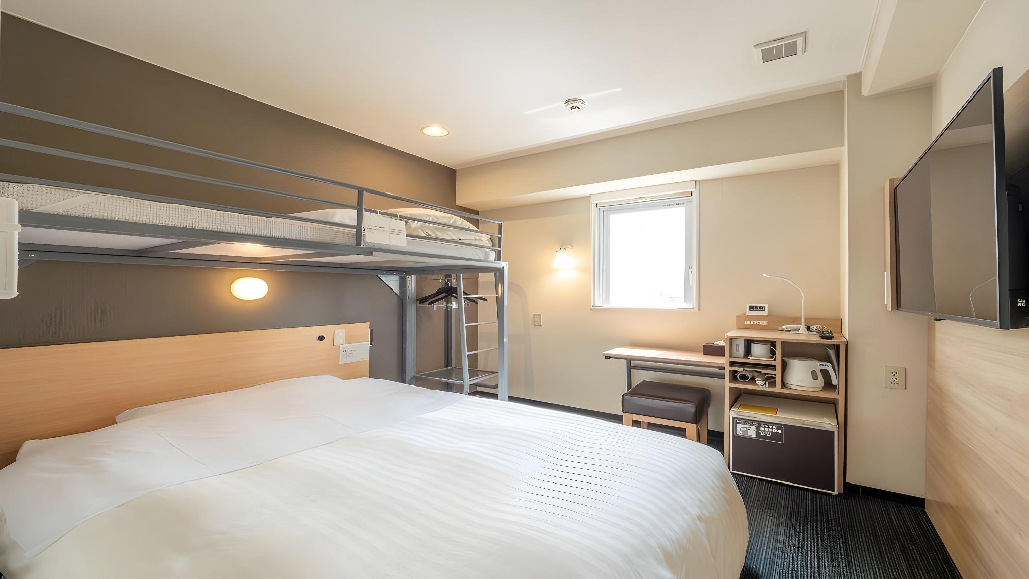 Standard, Twin Beds