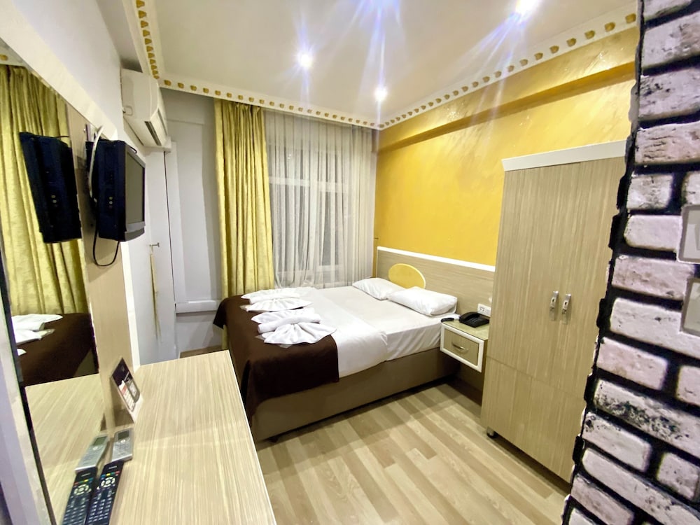 GRAND ORAL HOTEL 23/50