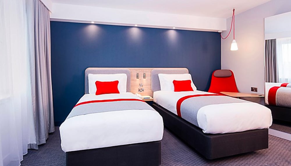 Holiday Inn Express Gibraltar 12/48