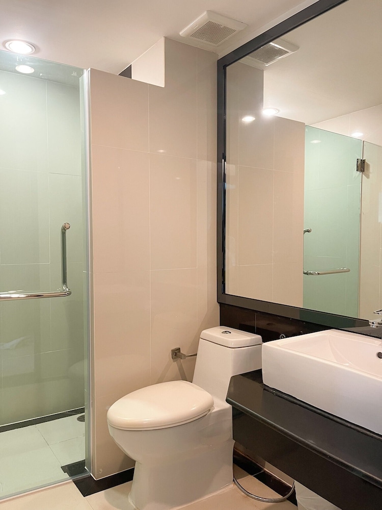 The One Hotel Bueng Kan 48/50