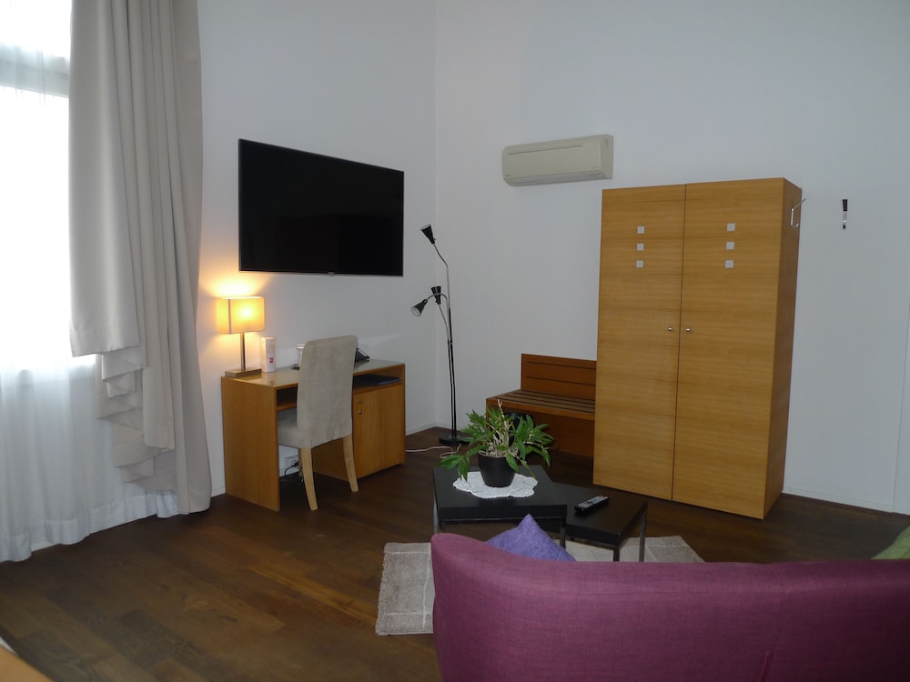Businesshotel Lux 34/50