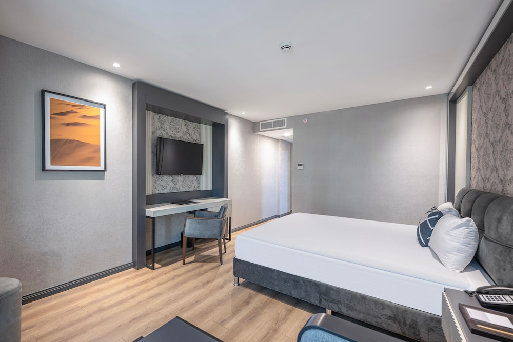 Room at Four Points Express by Sheraton Antalya Lara, ANTALYA