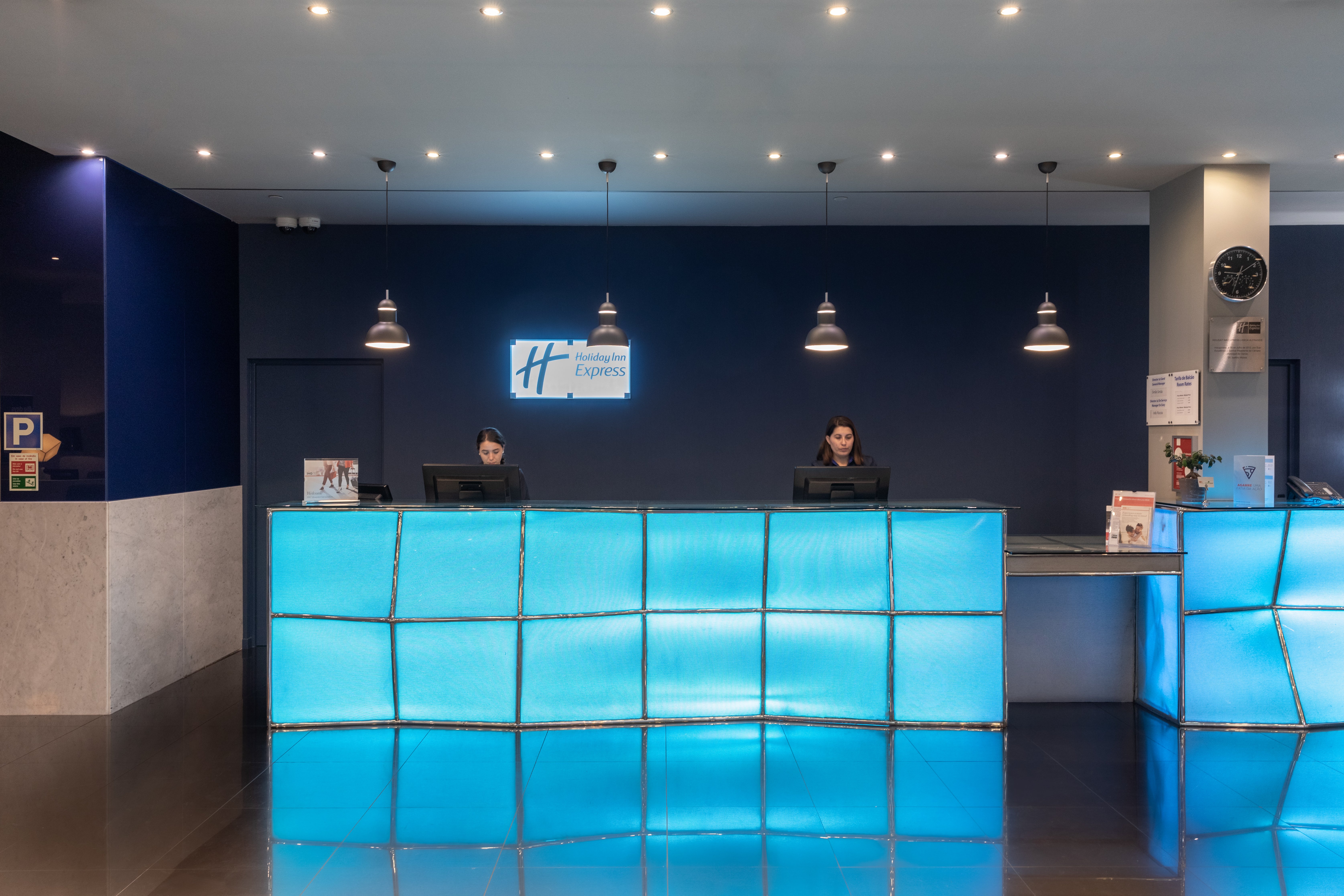 Holiday Inn Express Lisbon Alfragide 8/35