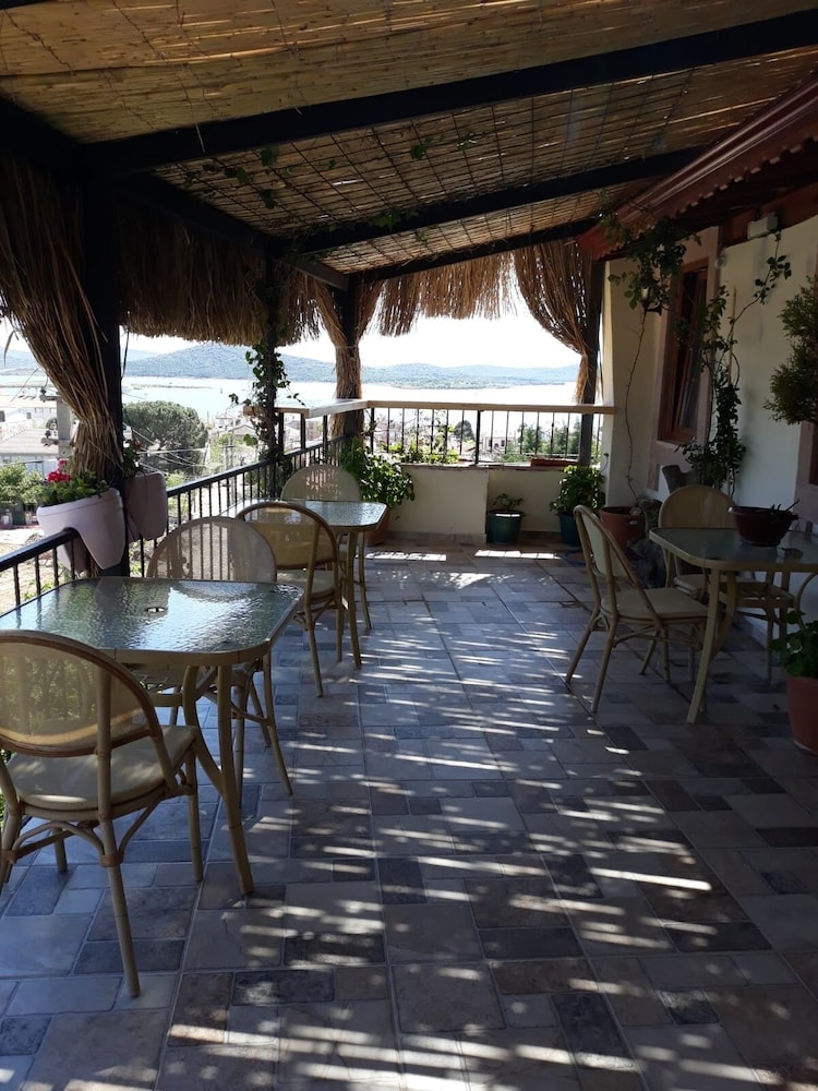 Cunda Thelara Otel 32/34