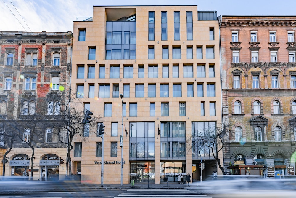 Akeah Verdi Budapest 58/61