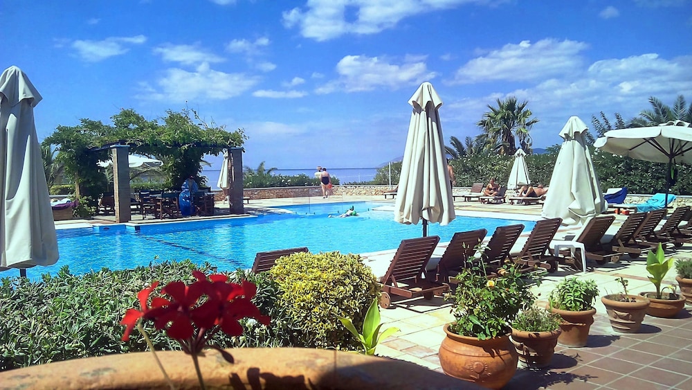 Panselinos Hotel 30/36