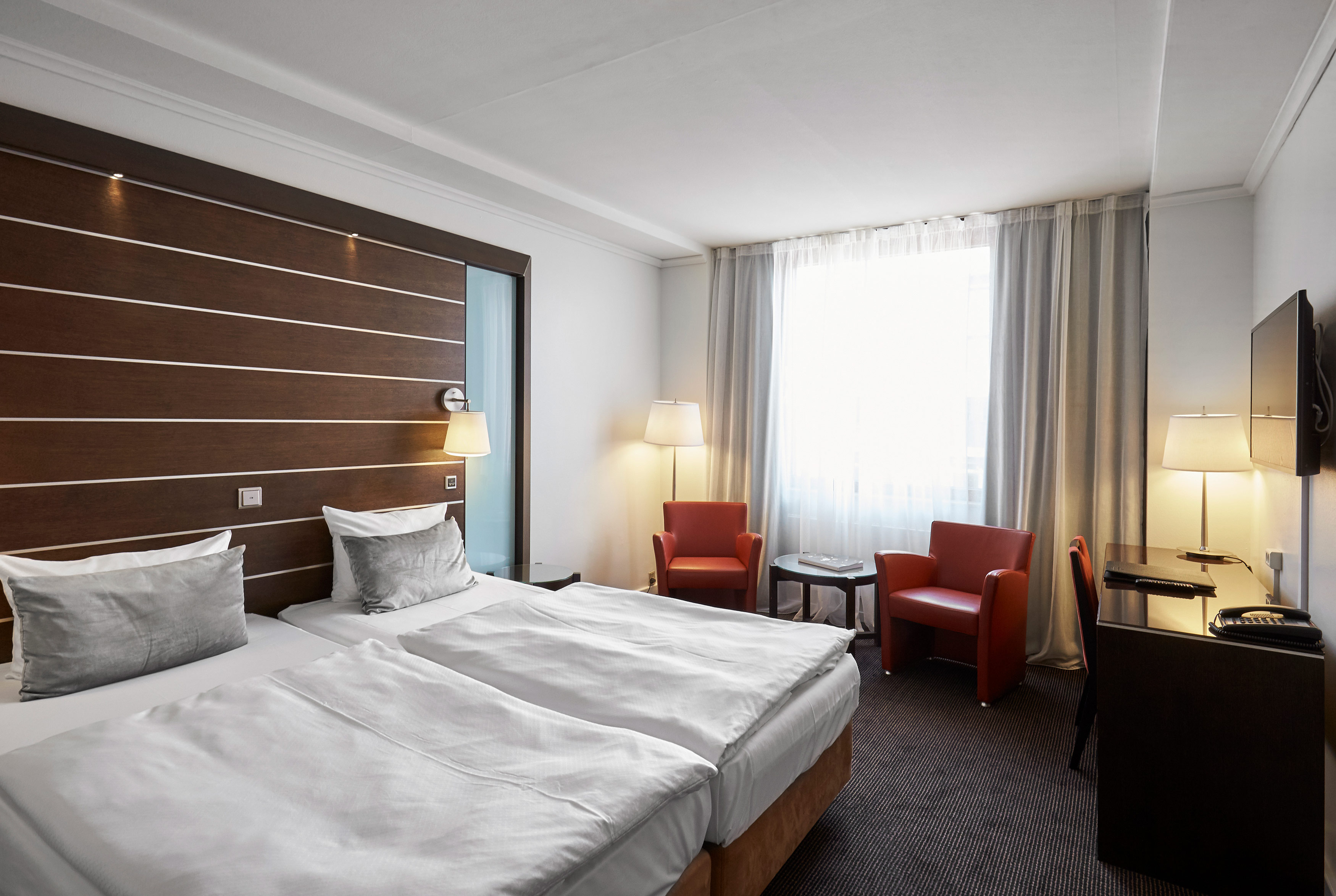 غرفة قياسية ثلاثية، Imperial Hotel 2/4
